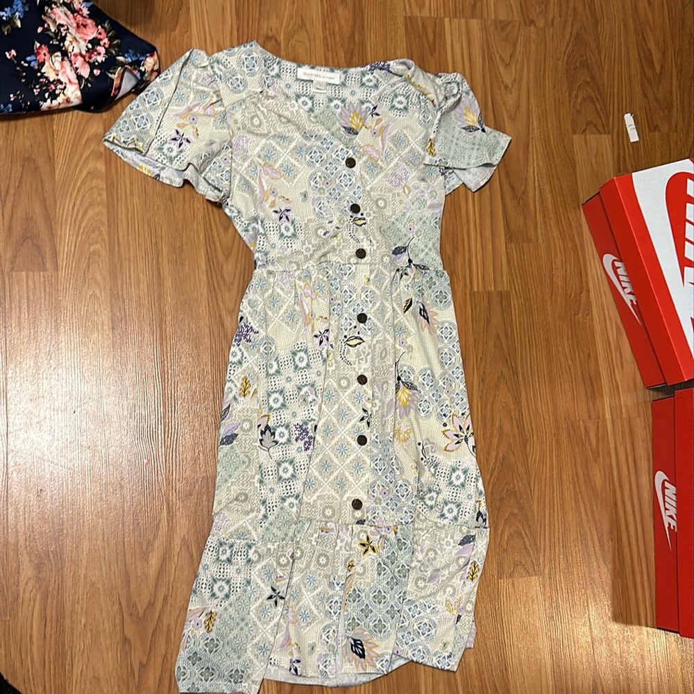 green patterned dress